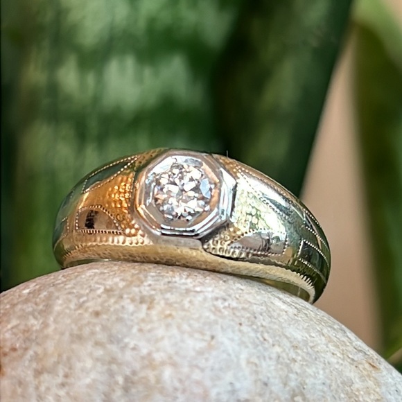 14 karat gold, and 1/3 carat diamond gypsy ring - Picture 13 of 14